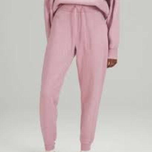 Lululemon Scuba High-Rise Relaxed Jogger Pink - Picture 3 of 10